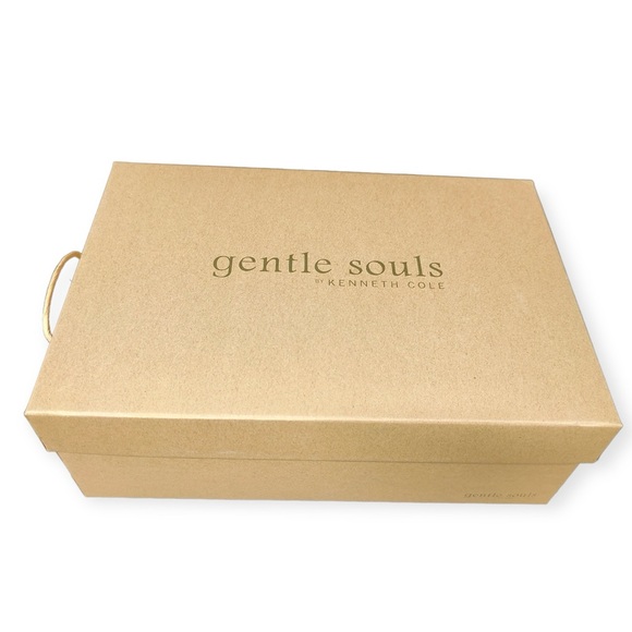 Gentle Souls by Kenneth Cole Eugene Beaded Bit-Trim Slip-On Loafers - Picture 9 of 9